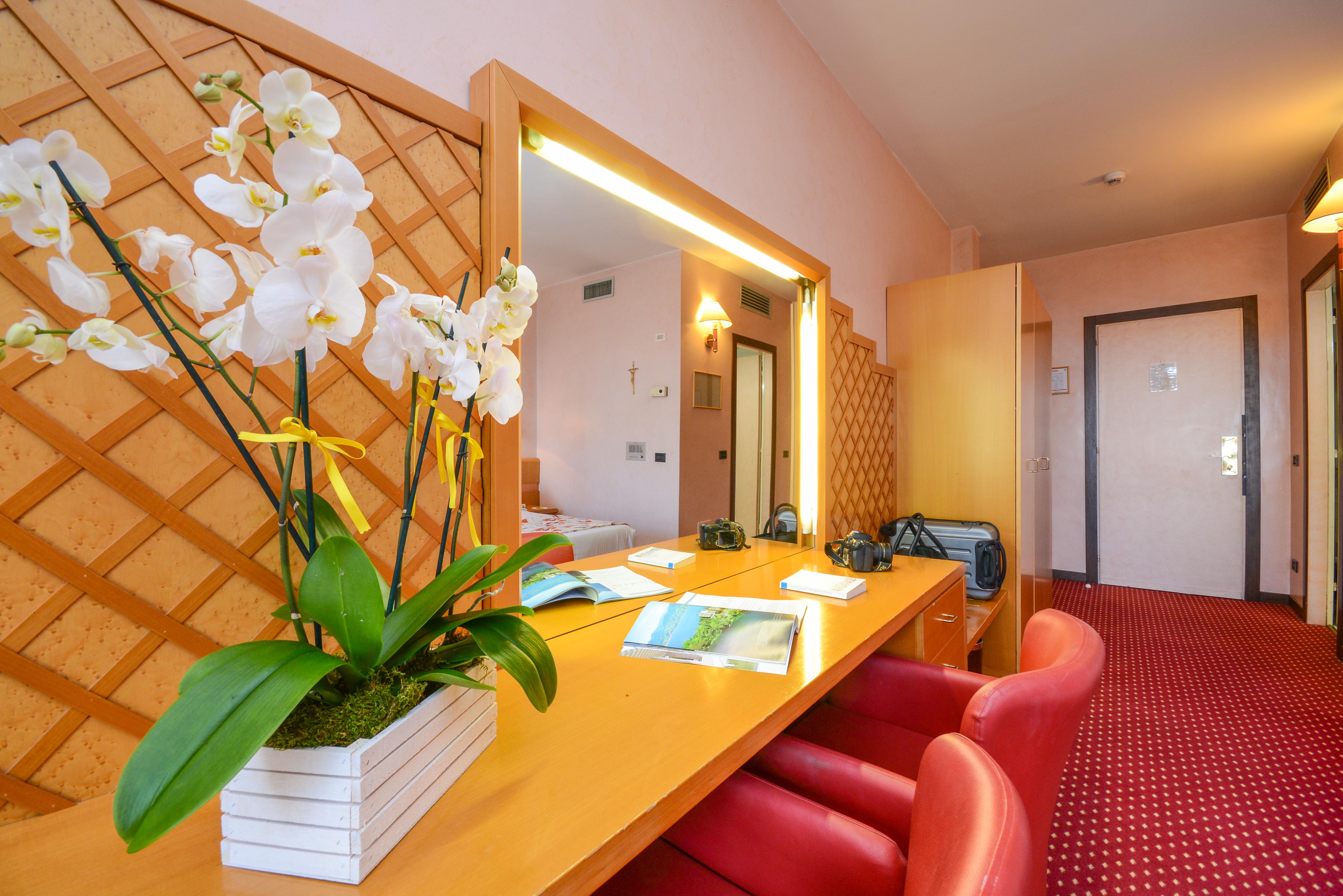 Hotel Oliveto Desenzano del Garda Eksteriør bilde