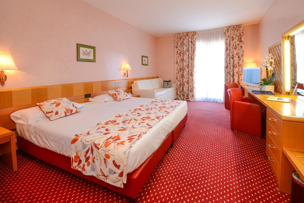 Hotel Oliveto Desenzano del Garda Eksteriør bilde