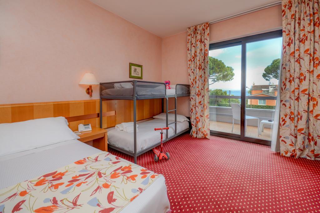 Hotel Oliveto Desenzano del Garda Eksteriør bilde