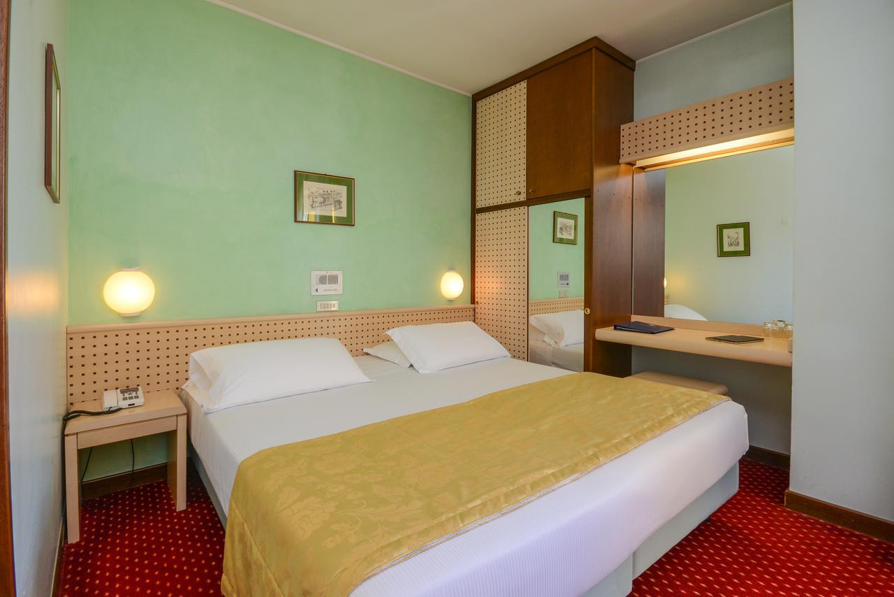 Hotel Oliveto Desenzano del Garda Eksteriør bilde