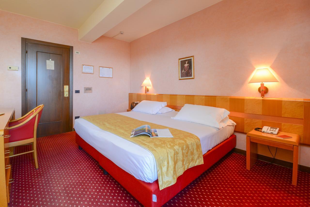 Hotel Oliveto Desenzano del Garda Eksteriør bilde